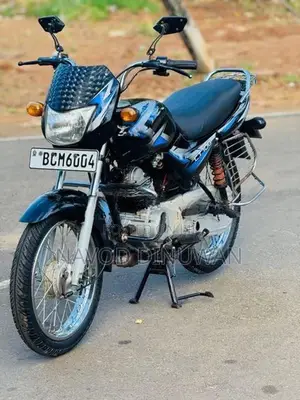 Bajaj CT100 2015