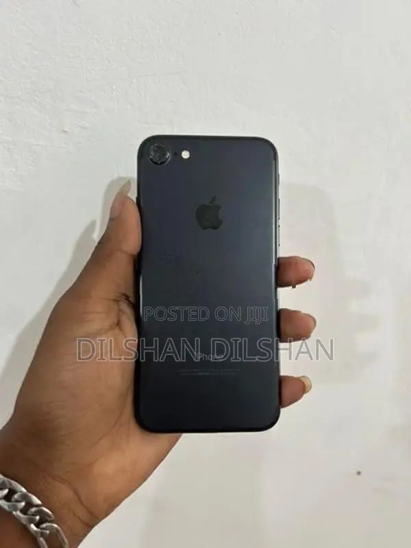 Apple iPhone 7 (Used)