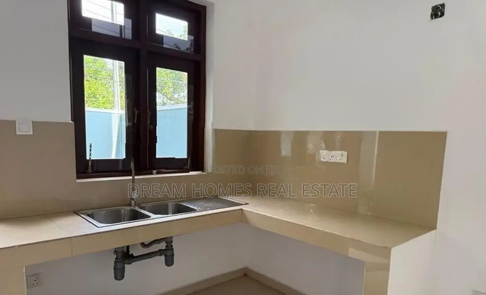 Modern Two-Storey Family Home for Sale Athurugiriya