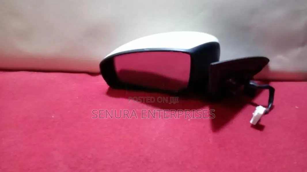 Nissan Bluebird KG11 Side Mirror Lh