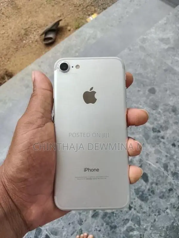 Apple iPhone 7 (Used)