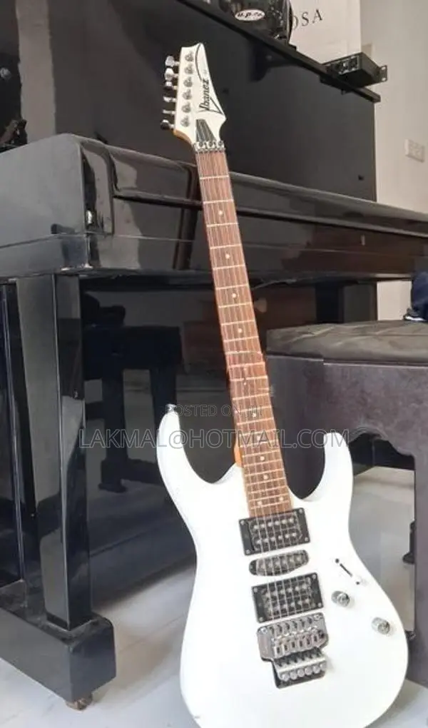 Ibanez 230 Hs Guitar