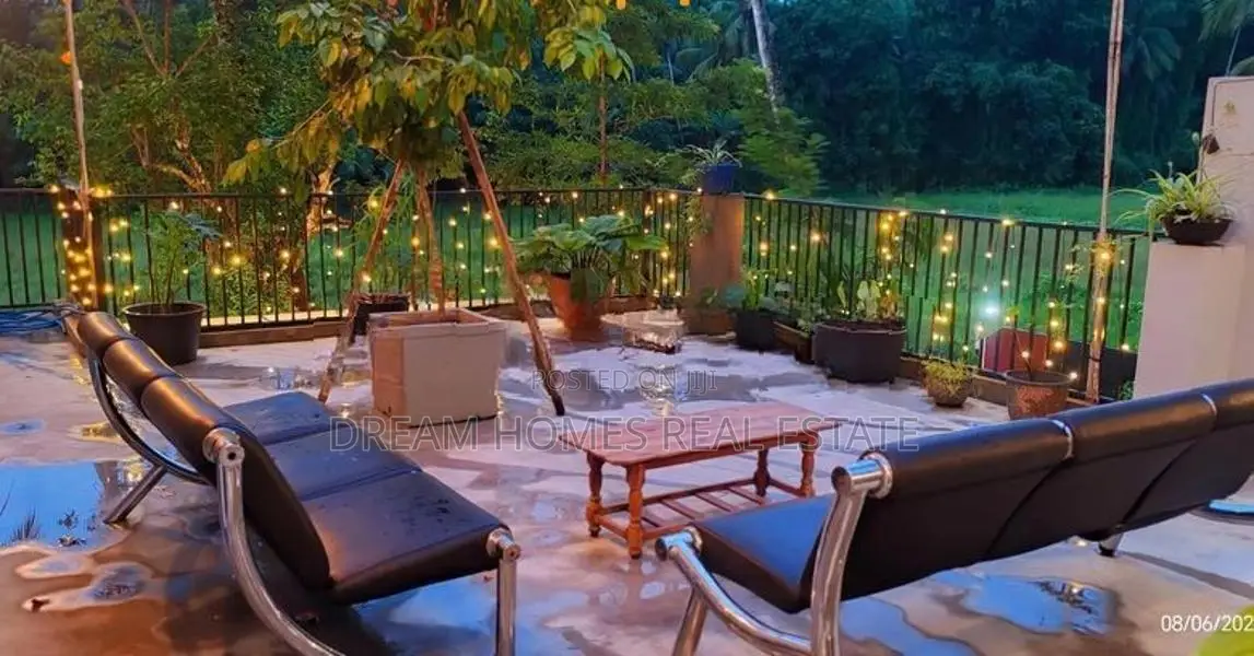 Luxury Beautiful House with Owen Business for Sale Nittabuwa