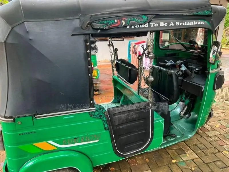 Bajaj RE 4 stroke 2014