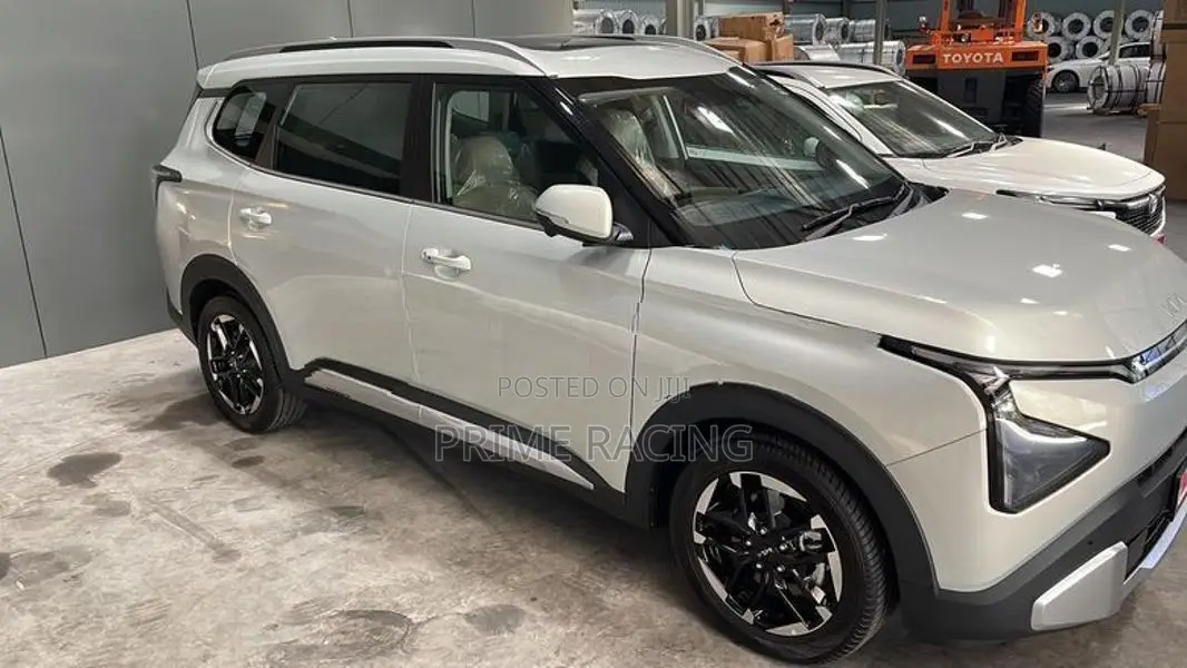 Kia Carens 2025