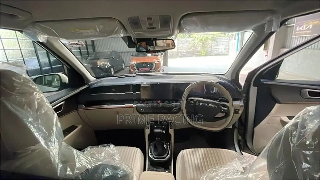 Kia Carens 2025