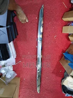 Toyota KDH Dike Door Garnish