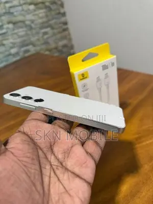 Samsung Galaxy S24 8GB 256GB 5G (Used)