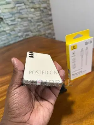 Samsung Galaxy S24 8GB 256GB 5G (Used)