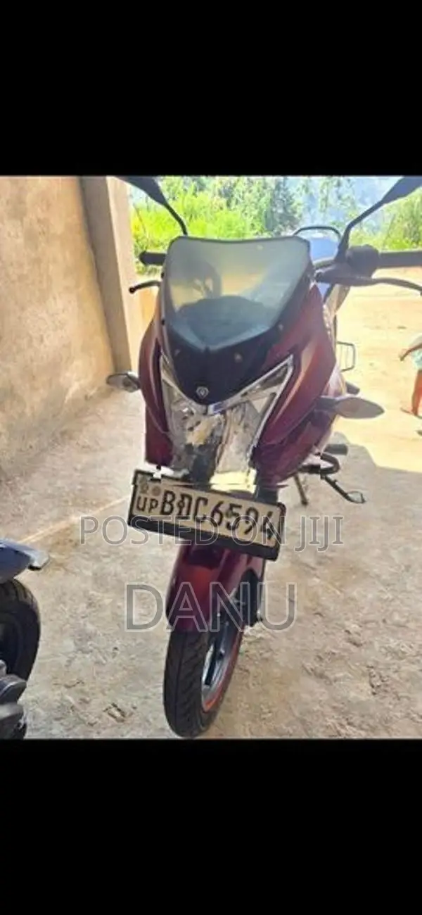 Bajaj Discover 150F 2015