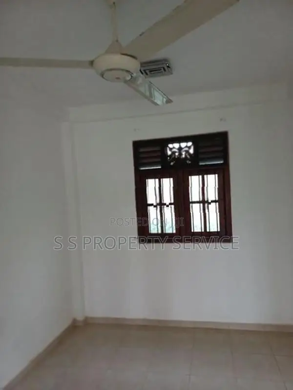 2 story house for Sale in Makola (SSPH-388)