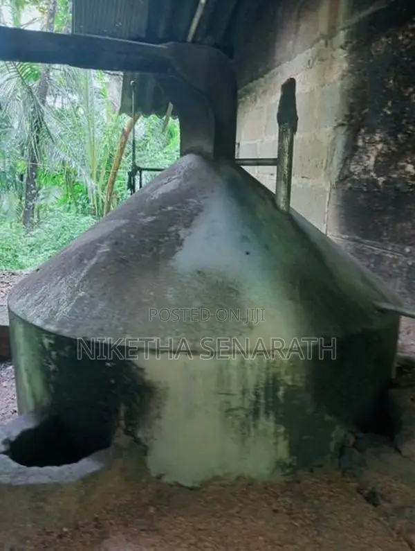 කුරුදු තෙල් නිස්සාරණ බොයිලේරුවක්