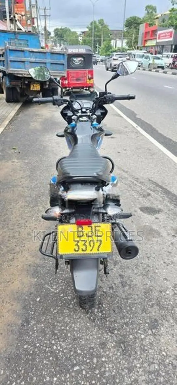 Bajaj Discover 125 2023