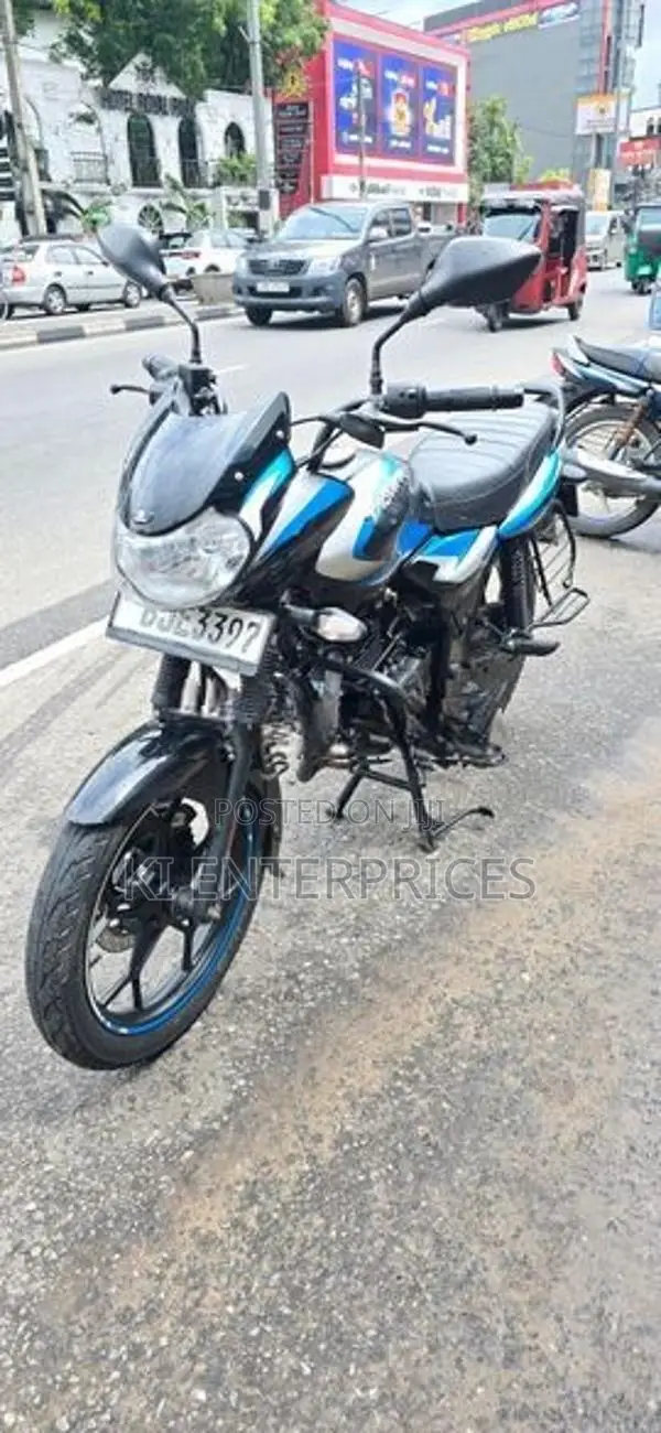 Bajaj Discover 125 2023