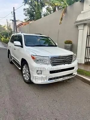 Toyota Land Cruiser ZX Petrol 2015