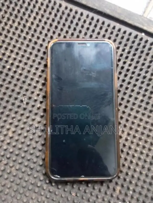 Apple iPhone 11 Pro (Used)