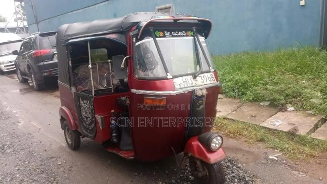 Bajaj RE 2003