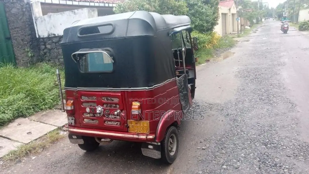 Bajaj RE 2003