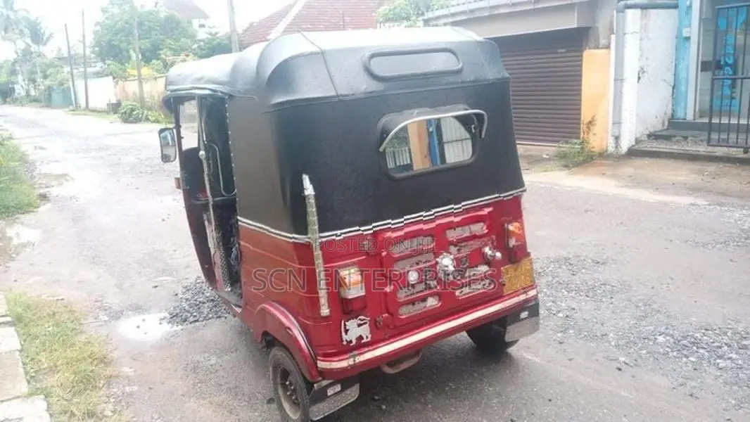 Bajaj RE 2003