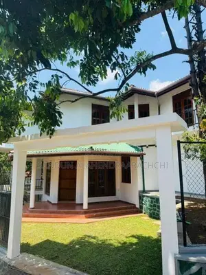 Kandy 05 Bed Room House for Sale