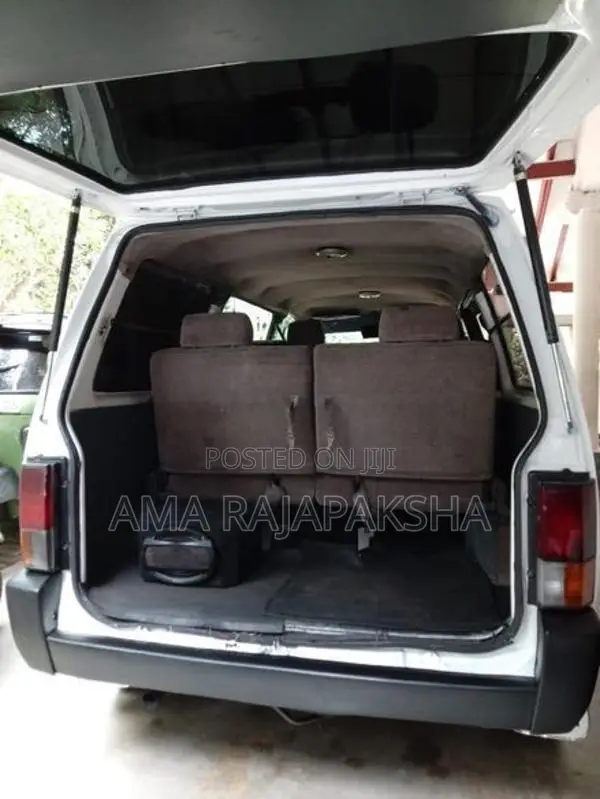 Nissan Vanette 1990