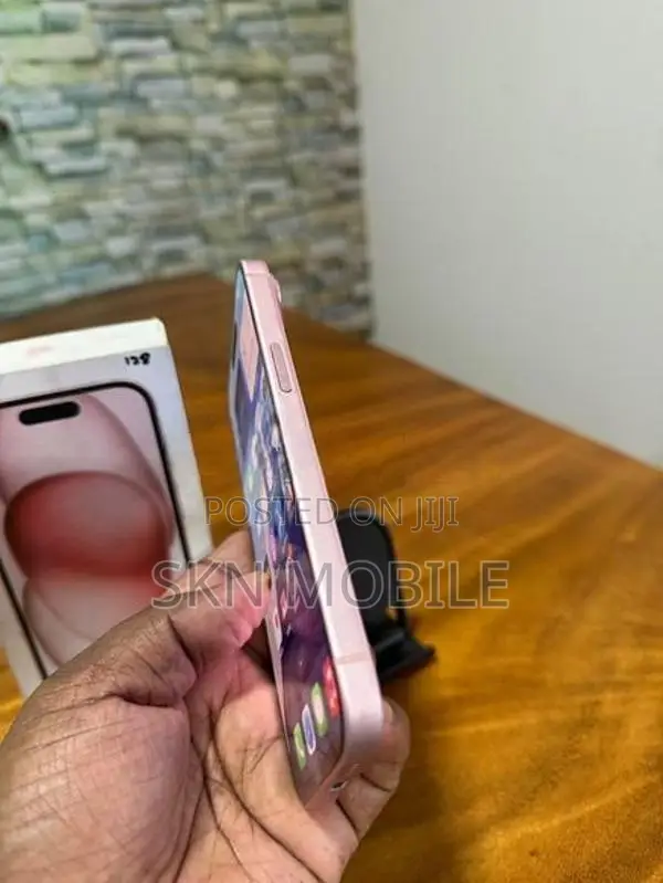 Apple iPhone 15 128GB (Used)