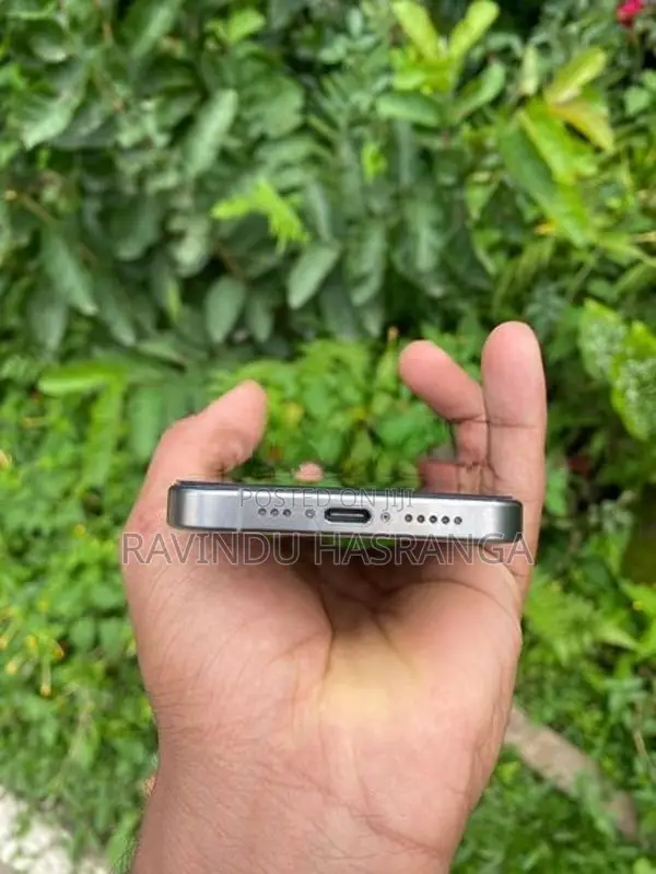 Apple iPhone 15 Pro (Used)
