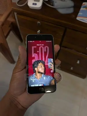 Apple iPhone SE 2 (Used)