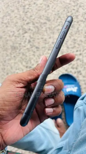 Apple iPhone 11 (Used)