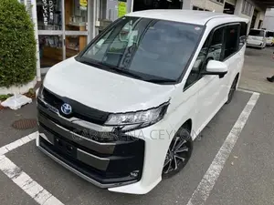 Toyota Noah 2025