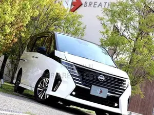 Nissan Serena 2025