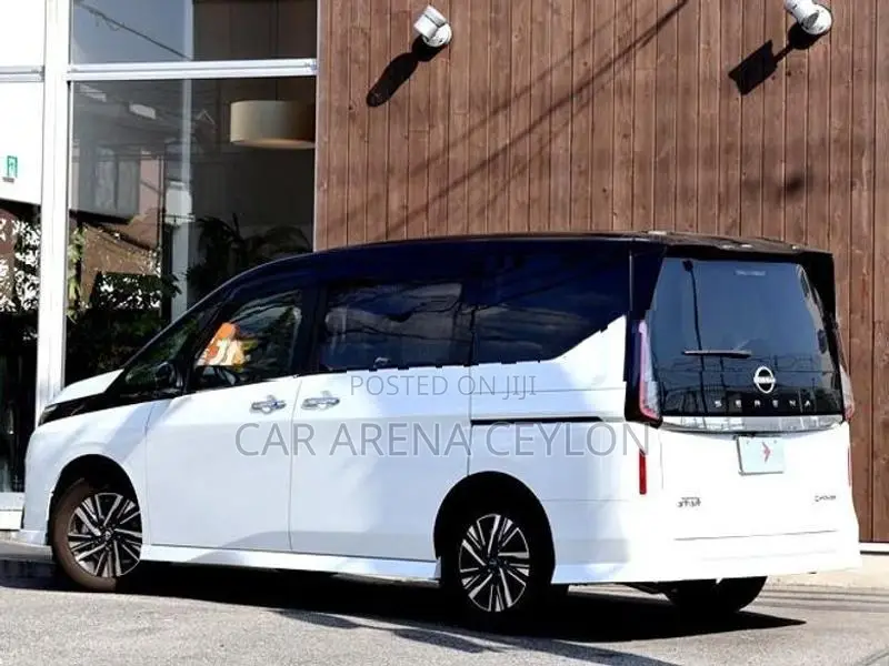 Nissan Serena 2025