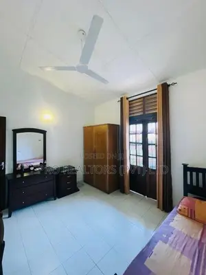 04 Bedroom House for Sale in Battaramulla