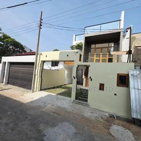 Brand New Luxury House For Sale Thalawathugoda , Battaramulla