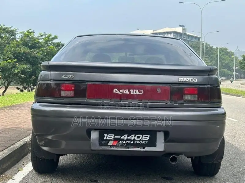 Mazda Astina 1991