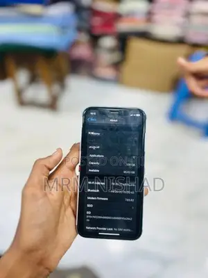 Apple iPhone XR (Used)