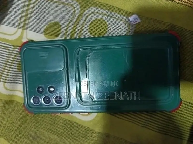 Samsung Galaxy A72 (Used)