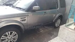 Land Rover Discovery 2011