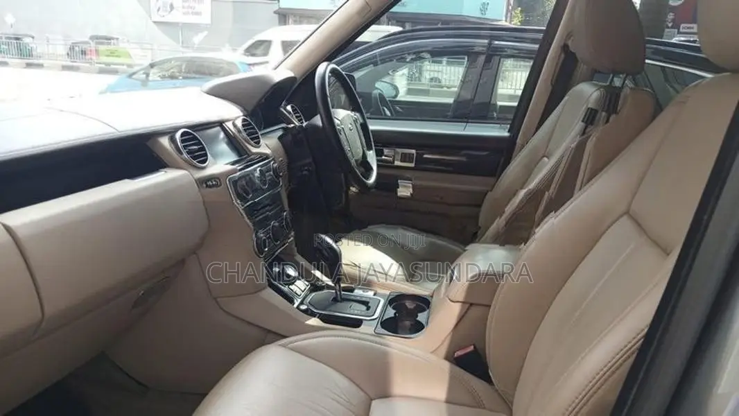 Land Rover Discovery 2011
