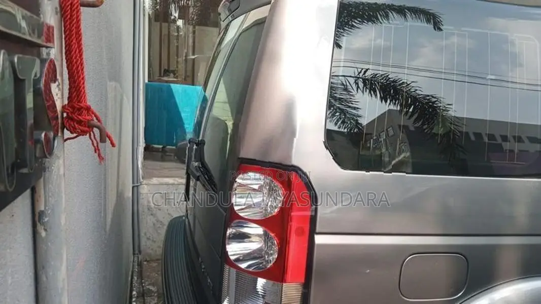 Land Rover Discovery 2011