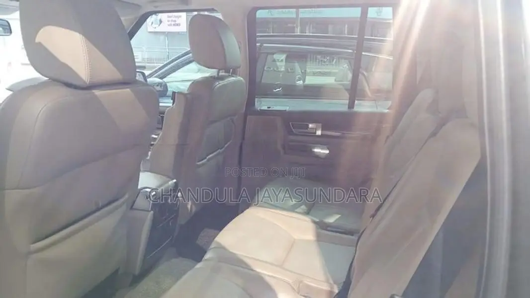 Land Rover Discovery 2011