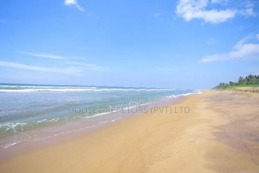15 Rooms Tourist Hotel for Sale - Panadura