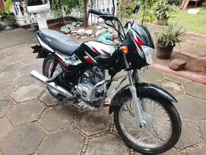 Bajaj CT100 2017