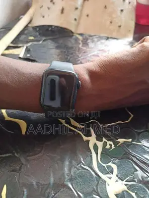 Apple Watch SE 40mm GPS + Cellular (LTE)