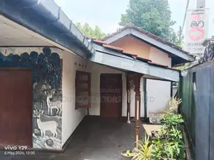 House for Sale- Near Kahathuduwa Highway Entrance