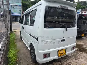 Suzuki Every 2012
