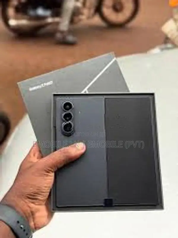 Samsung Galaxy Z Fold 7 12GB/512GB (Brand New)