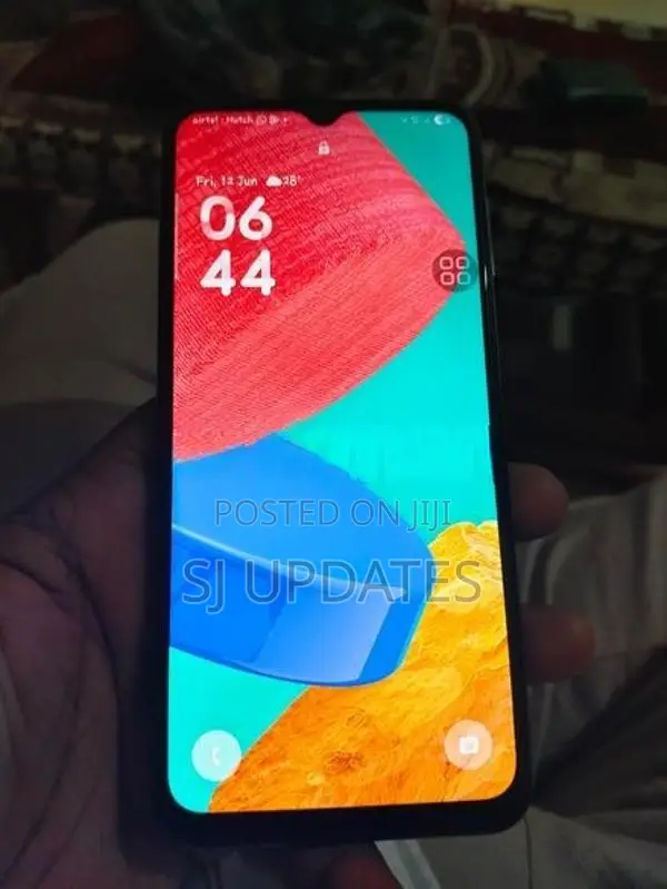 Samsung Galaxy M33 6GB 128GB (Used)