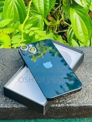 Apple iPhone 13 (Used)