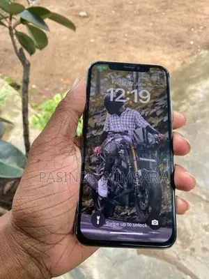 Apple iPhone 11 (Used)